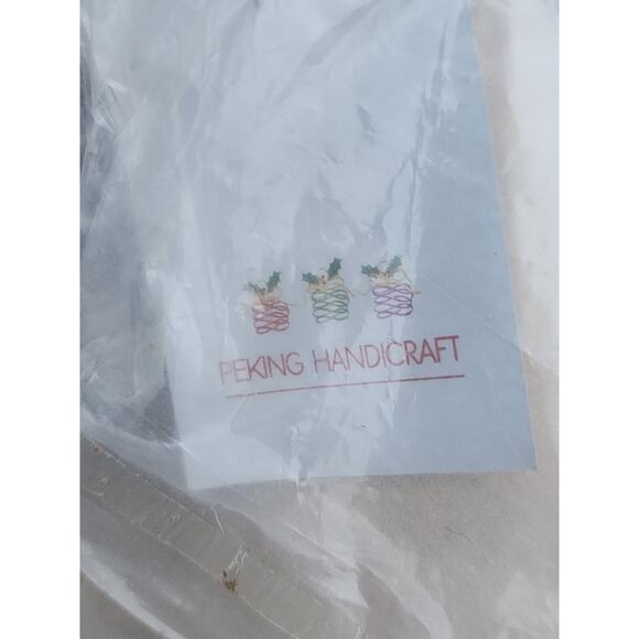 NEW Grandin Road Hooked Wool Walrus Wool Pillow 14x18 —Whimsical Christmas Decor - Picture 5 of 7